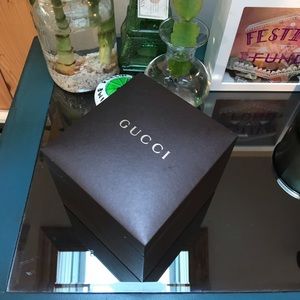 Gucci watch box
